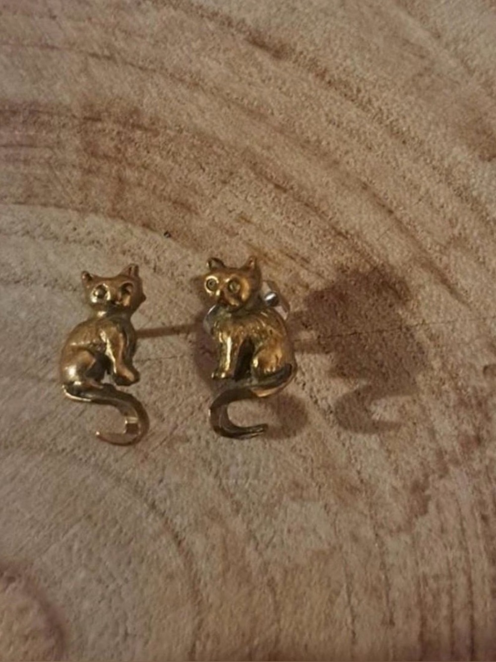 American Vintage Gold Cat Stud Earrings